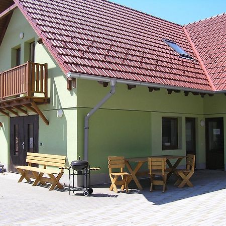 Penzion U Tomasu Wschechowitz Εξωτερικό φωτογραφία